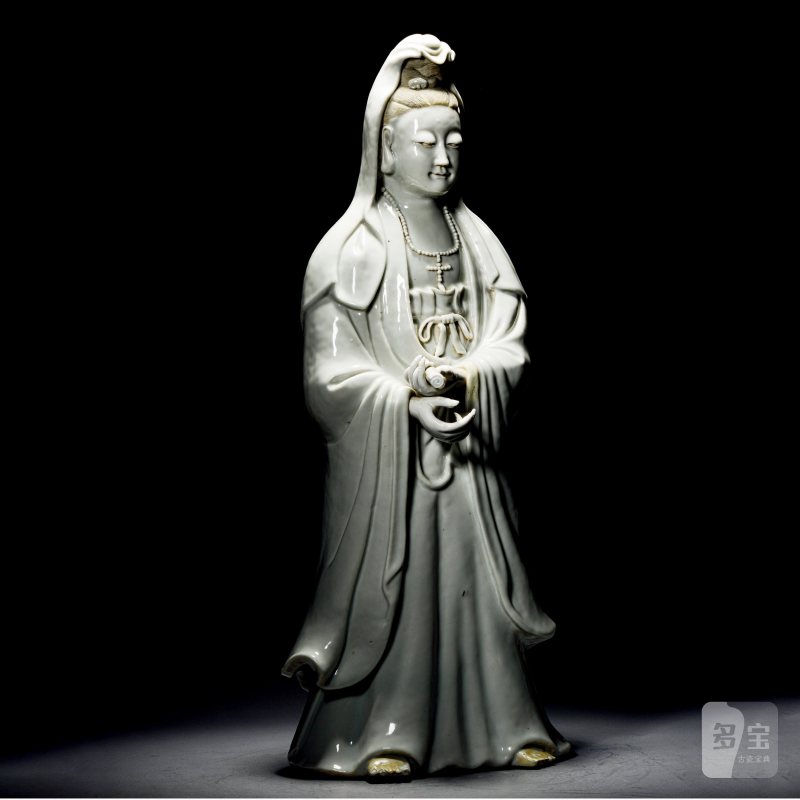 清乾隆 唐英青白釉捏塑观音立像 - 图1